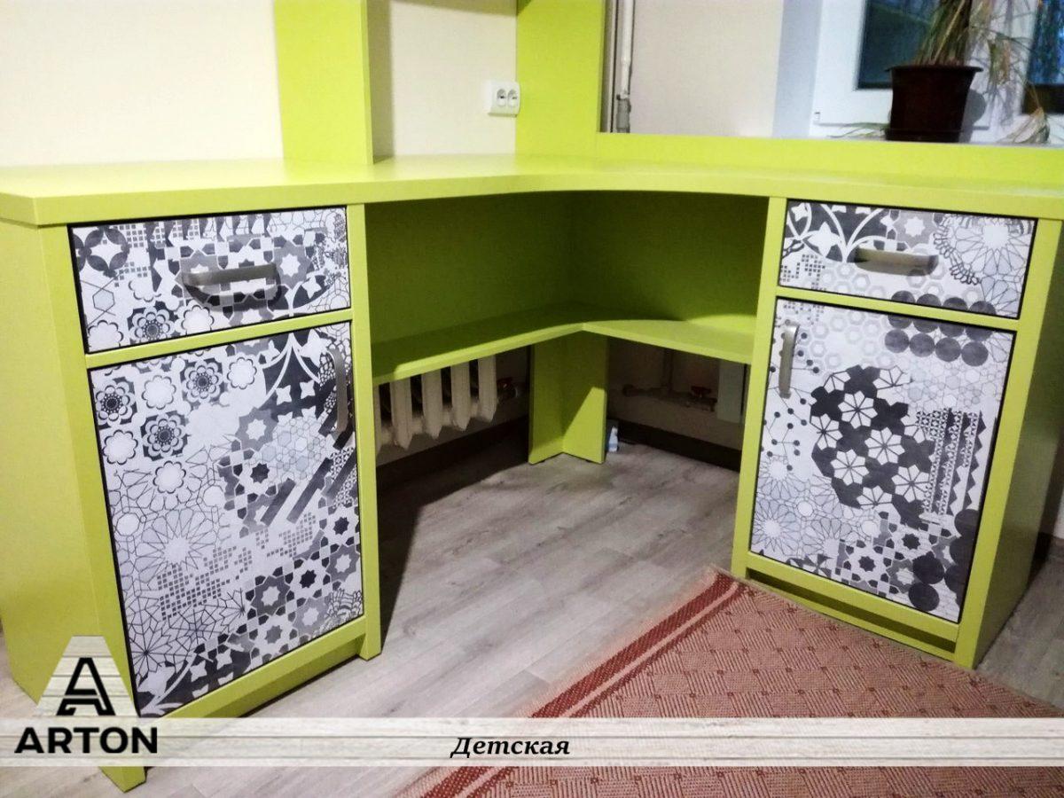 Детская на заказ зелёного цвета